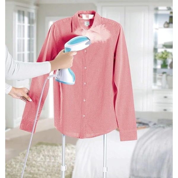 Black & Decker Handy Garment Steamer - HST1200 - Image 4