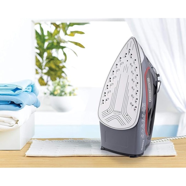 Black & Decker X2050-B5 Steam Iron, 2200 Watt - Grey - Image 2