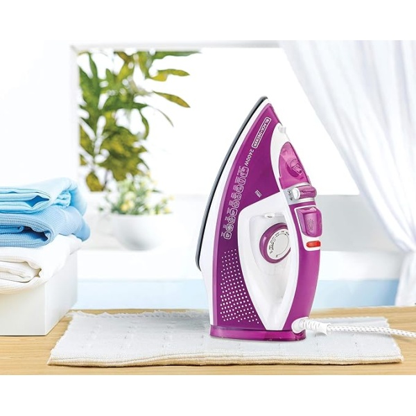 Black & Decker 2400W Steam Iron With Ceramic Soleplate, Blue - X2150-B5 - Image 2