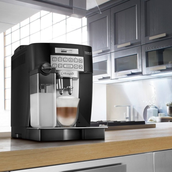 Delonghi ECAM22.360B Magnifica Coffee Machine - Black - Image 3