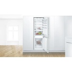 ⁦ثلاجة بوش المدمجة من السلسلة 6 مع فريزر سفلي، سعة 254 لترًا، أبعاد 177.2 × 55.8 سم، صنعت في ألمانيا - KIN86AF3M8⁩ - الصورة ⁦2⁩